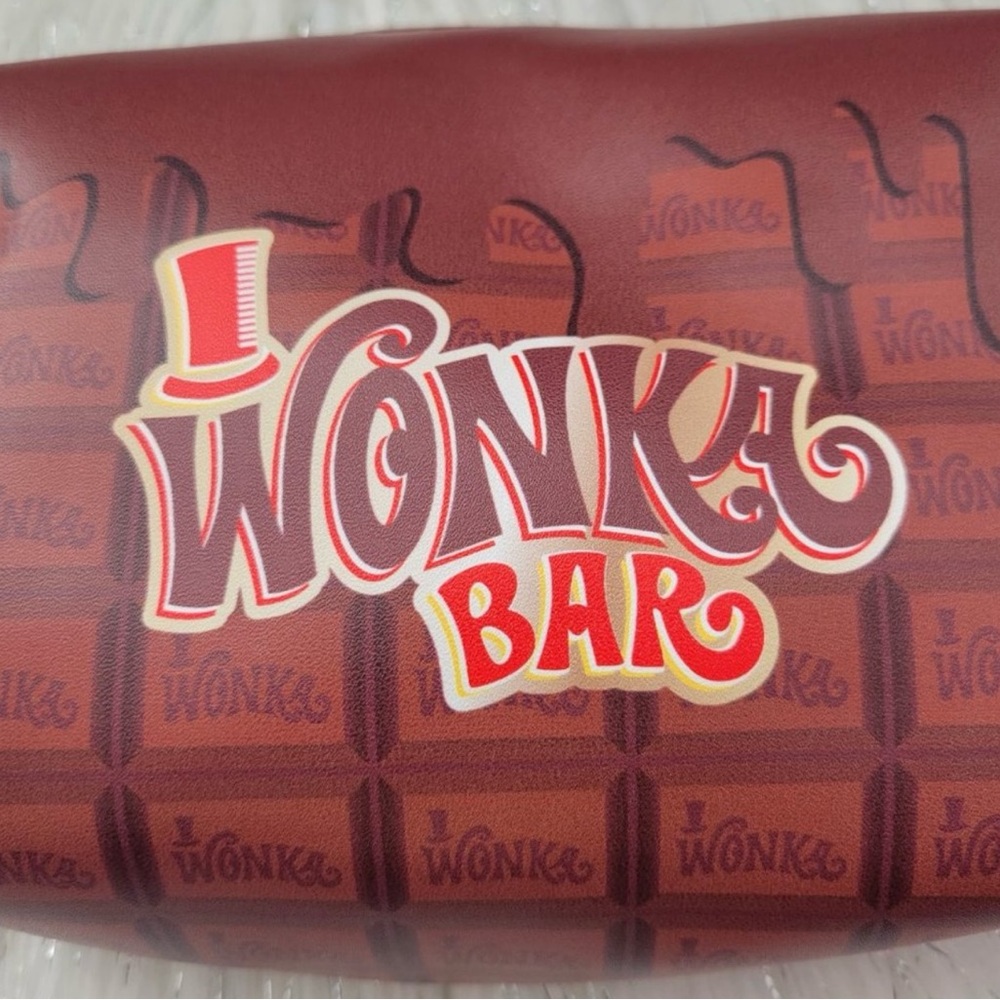NWT Willy Wonka Cosmetic Bag - Picture 13 of 16